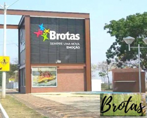 Casa NOVINHA em Brotas, 5 min Centro. Vem curtir!, Brotas